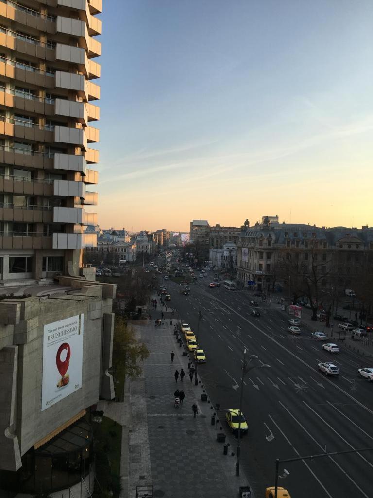 Central Studio Across From Intercontinental Бухарест Екстер'єр фото