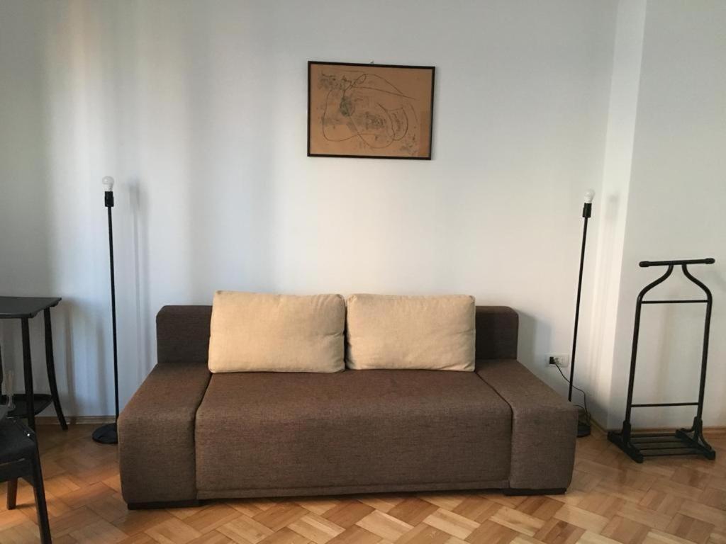 Central Studio Across From Intercontinental Бухарест Екстер'єр фото